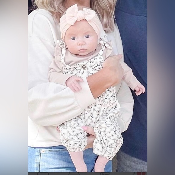 Jessica Simpson fall romper 0-3m - Picture 2 of 2